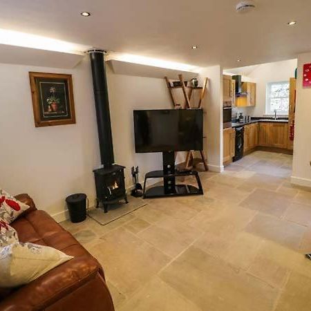 1 Primitive Croft Villa Chelmorton ภายนอก รูปภาพ